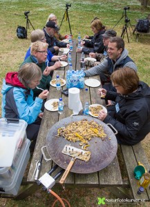 Lunch lagades i naturen på Muurikka