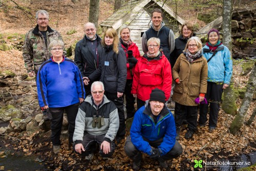 Glada kursdeltagare på naturfotokurs