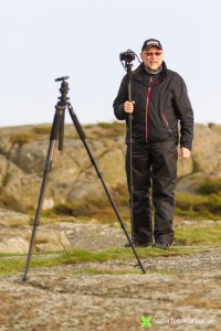 Steinar tittar ut över havet