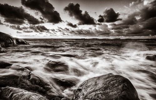 Svartvit kustbild | Fotokurser i höst - Foto: Viktor Sundberg